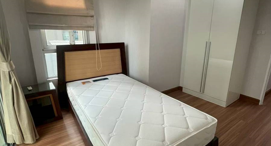 For rent 2 ベッドルーム condo in Huai Khwang, Bangkok
