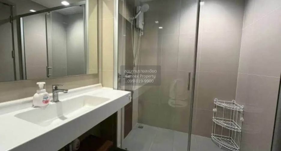 For rent 2 bedrooms condo in Phra Khanong, Bangkok