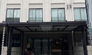 Reihenhaus zur Miete mit 4 Zimmer in Mueang Nonthaburi, Nonthaburi