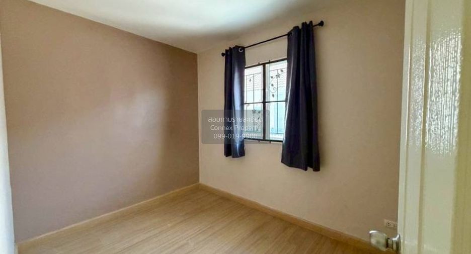 For rent 3 bedrooms townhouse in Khlong Luang, Pathum Thani