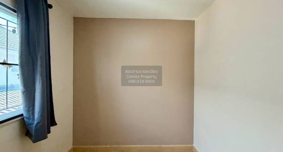 For rent 3 bedrooms townhouse in Khlong Luang, Pathum Thani