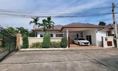 For rent 3 ベッドルーム townhouse in Huay Yai, Pattaya