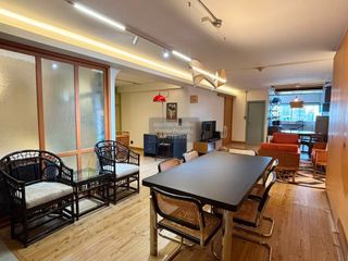 For rent 2 bedrooms condo in Bang Rak, Bangkok