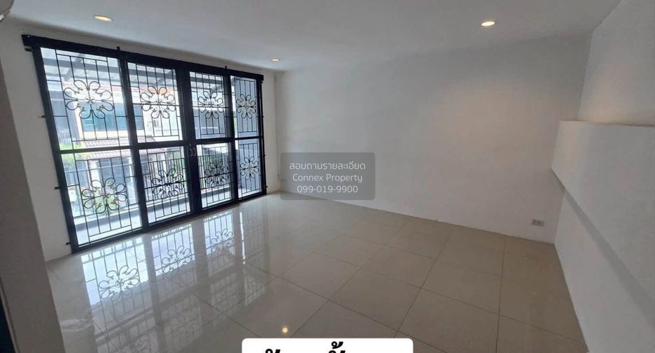出租 8 卧室 联排别墅 在 Lat Phrao, 曼谷