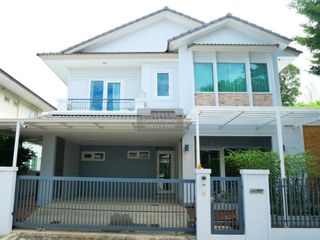 Casa en alquiler de 3 habitaciones en Bang Phli, Samut Prakan