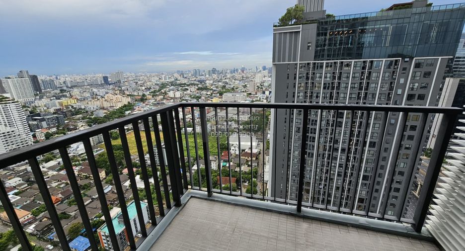 For rent 2 bedrooms condo in Chatuchak, Bangkok