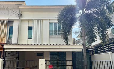 Аренда 3 спальни таунхаус в Bang Phli, Самутпракан