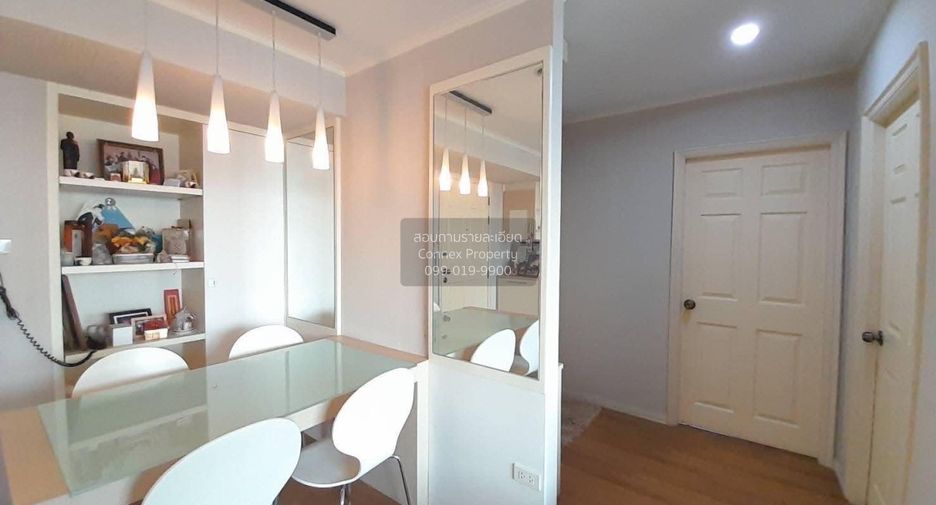 For rent 2 bedrooms condo in Thon Buri, Bangkok
