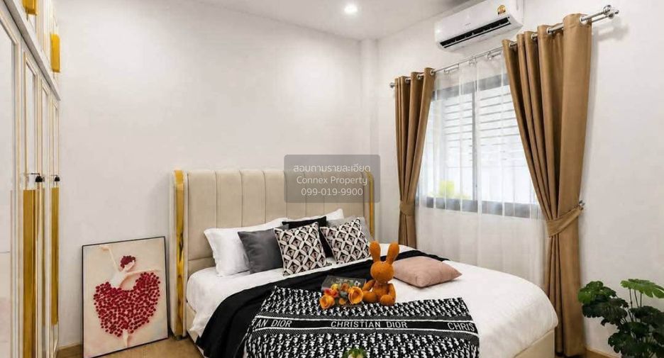 For rent 4 bedrooms townhouse in Bang Lamung, Chonburi
