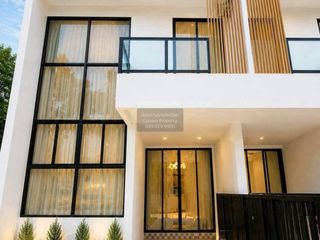 For rent 4 bedrooms townhouse in Bang Lamung, Chonburi