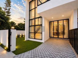 For rent 4 bedrooms townhouse in Bang Lamung, Chonburi