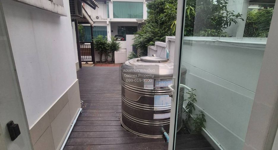 Casa en alquiler de 3 habitaciones en Prawet, Bangkok