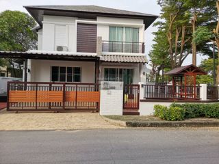 Casa en alquiler de 3 habitaciones en Prawet, Bangkok