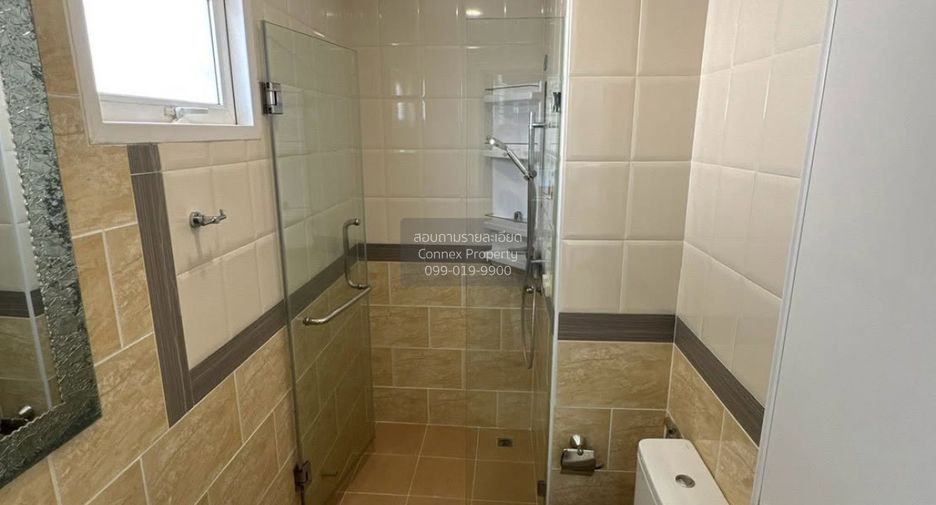 For rent 4 bedrooms townhouse in Rat Burana, Bangkok