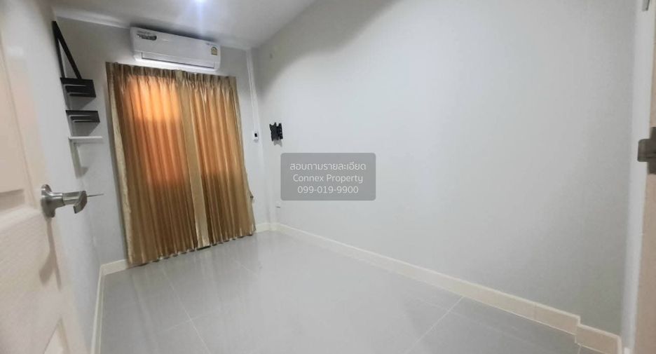 Casa adosada en alquiler de 3 habitaciones en Bang Bua Thong, Nonthaburi