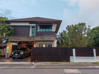 Casa en alquiler de 3 habitaciones en Prawet, Bangkok