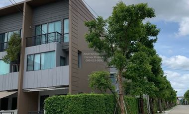 For rent 3 bedrooms townhouse in Bang Kruai, Nonthaburi