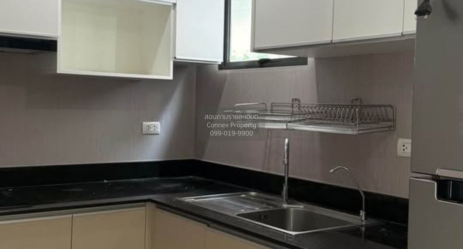 For rent 3 bedrooms townhouse in Bang Kruai, Nonthaburi