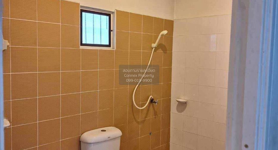 For rent 3 bedrooms townhouse in Khlong Luang, Pathum Thani