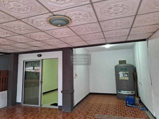 For rent 3 bedrooms townhouse in Khlong Luang, Pathum Thani