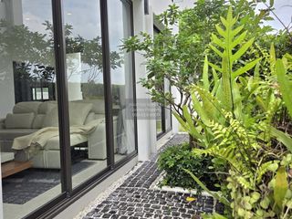 À louer 5 chambres maison à Lat Krabang, Bangkok