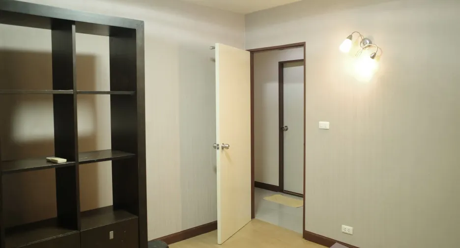 For sale and for rent 3 bedrooms condo in Watthana, Bangkok