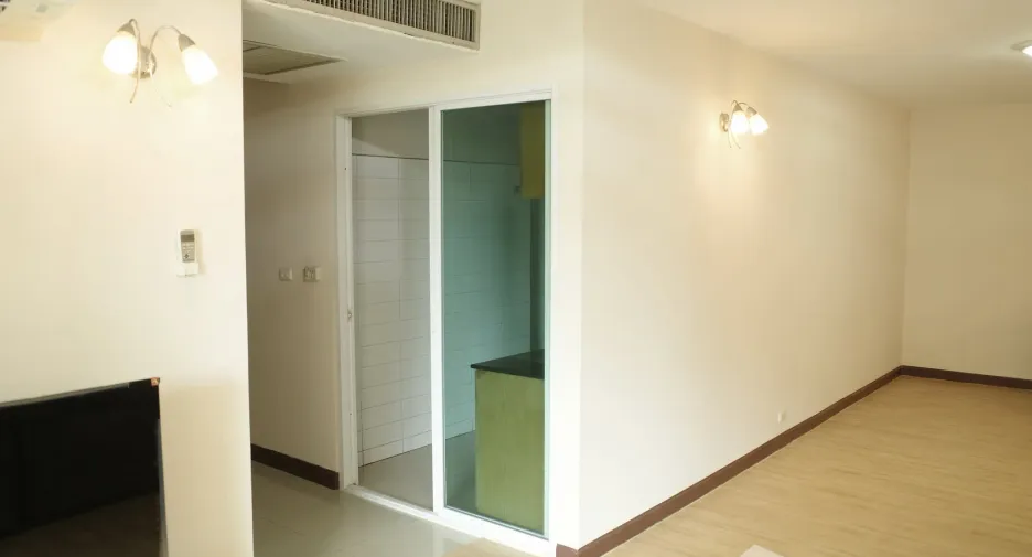 For sale and for rent 3 bedrooms condo in Watthana, Bangkok