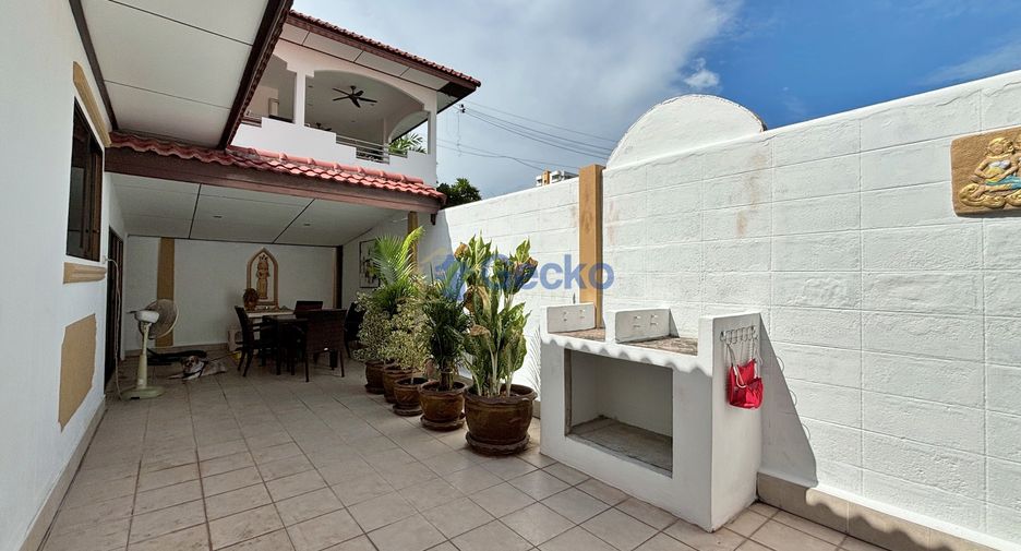 For sale 2 bedrooms house in Jomtien, Pattaya
