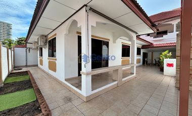 For sale 2 bedrooms house in Jomtien, Pattaya
