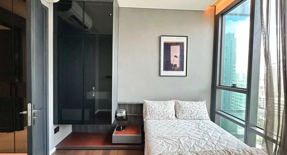 For rent 2 bedrooms condo in Watthana, Bangkok