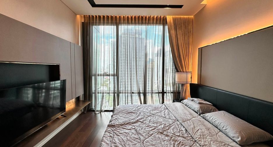 For rent 2 bedrooms condo in Watthana, Bangkok