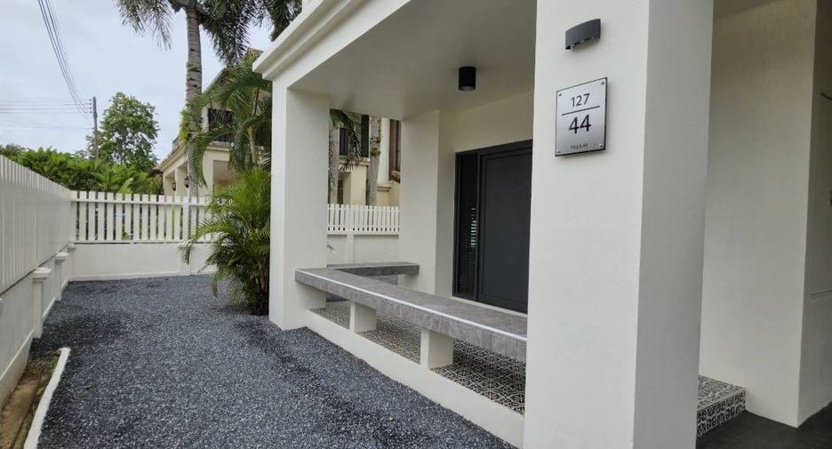 For sale 3 bedrooms villa in Mueang Krabi, Krabi