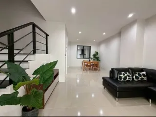 Reihenhaus zur Miete mit 3 Zimmer in Thalang, Phuket