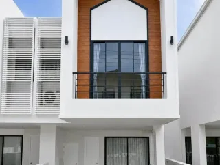 Reihenhaus zur Miete mit 3 Zimmer in Thalang, Phuket