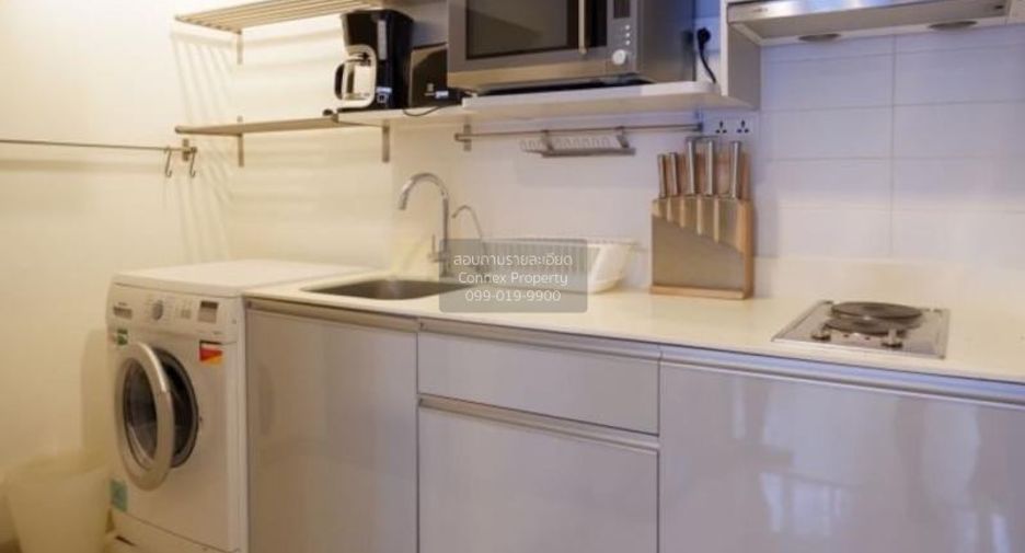 Condo en alquiler de 2 habitaciones en Phra Khanong, Bangkok
