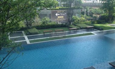 Condo en alquiler de 2 habitaciones en Phra Khanong, Bangkok