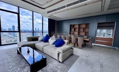 For rent 3 bedrooms condo in Watthana, Bangkok