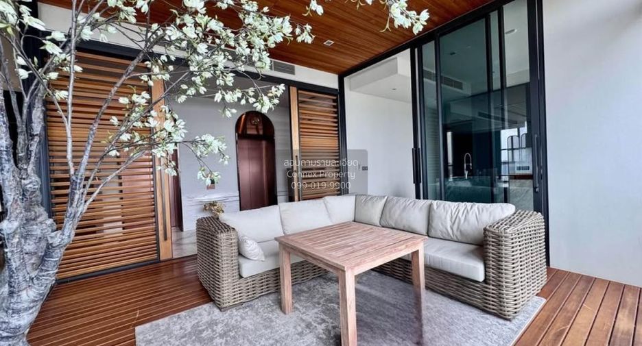 Condo en alquiler de 3 habitaciones en Watthana, Bangkok