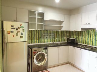 For rent 3 bedrooms condo in Yan Nawa, Bangkok