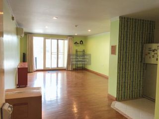 For rent 3 bedrooms condo in Yan Nawa, Bangkok