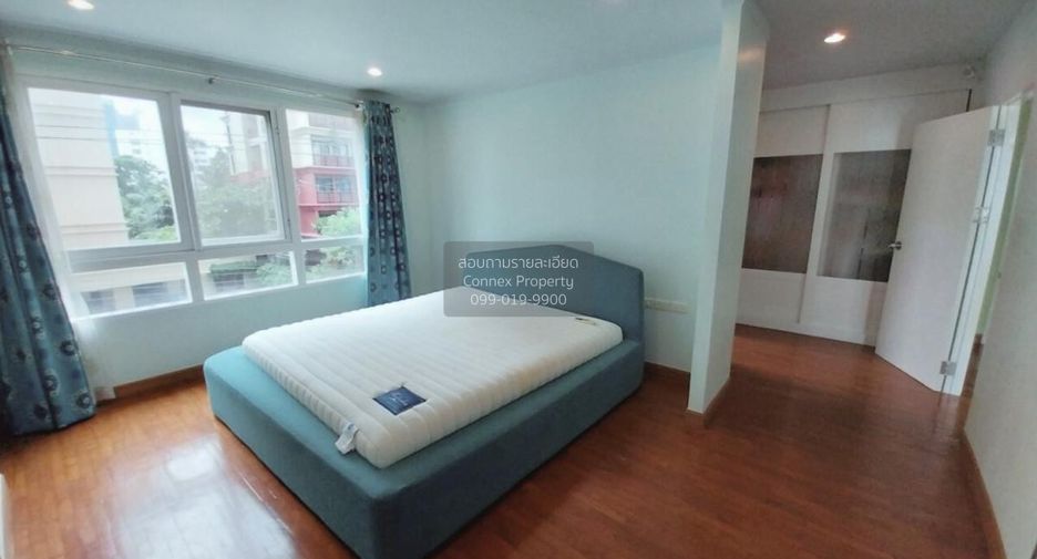 For rent 3 bedrooms condo in Yan Nawa, Bangkok