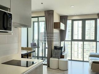 For rent 2 bedrooms condo in Phra Khanong, Bangkok
