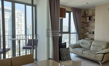 Condo en alquiler de 2 habitaciones en Phra Khanong, Bangkok