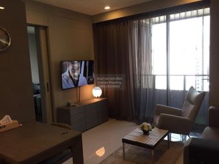 Wohnung zur Miete mit 1 Zimmer in Bang Rak, Bangkok