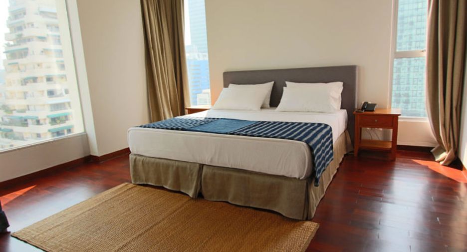 For rent 4 ベッドルーム condo in Sathon, Bangkok