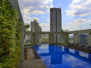 For rent 4 bedrooms condo in Sathon, Bangkok