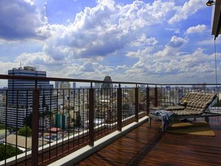 For rent 4 bedrooms condo in Sathon, Bangkok
