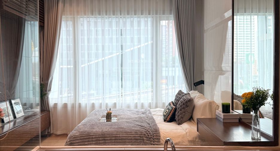 For rent 2 bedrooms condo in Khlong Toei, Bangkok