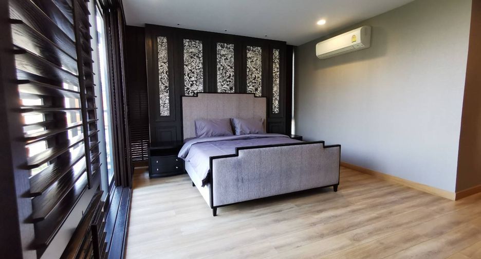 À louer 4 chambres condo à Suan Luang, Bangkok
