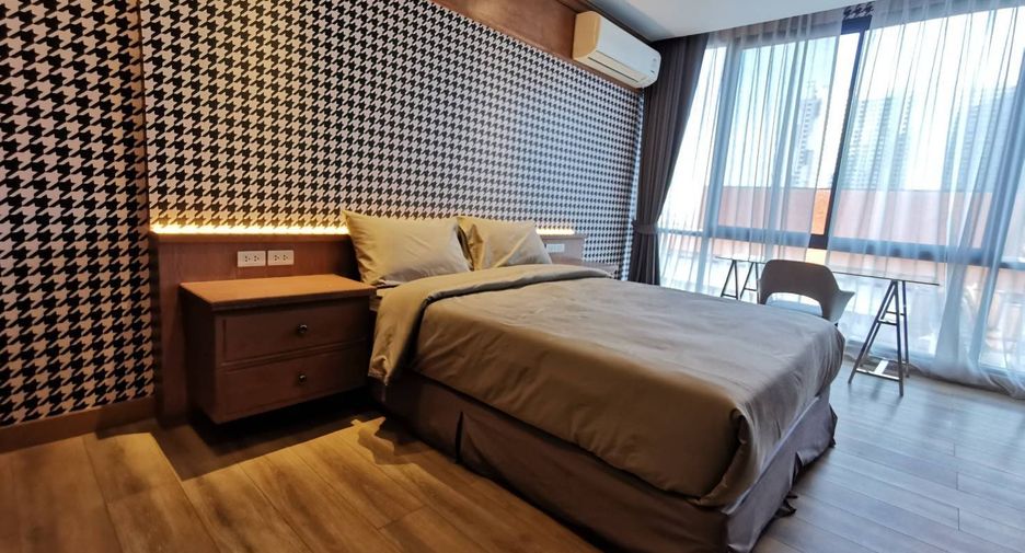 À louer 4 chambres condo à Suan Luang, Bangkok